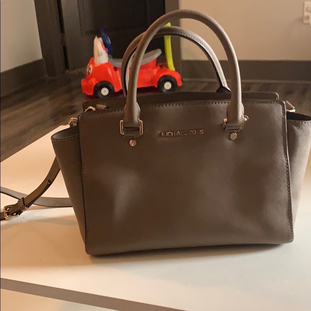 Taupe leather Michael Kors bag